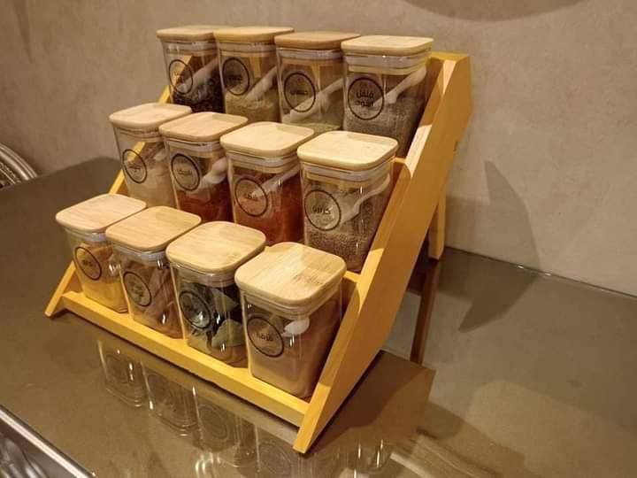 طقم توابل 12برطمان زجاج250 ملى  + سلم خشب